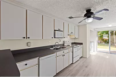 4107 78th Street W, Bradenton, FL 34209 - Photo 7