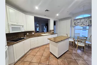 5450 Eagles Point Circle #405, Sarasota, FL 34231 - Photo 15