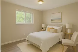 2722 Nancy St, Sarasota, FL 34237 - Photo 9