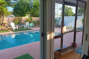 3001 Eden Mills Dr, Sarasota, FL 34237 - Photo 29