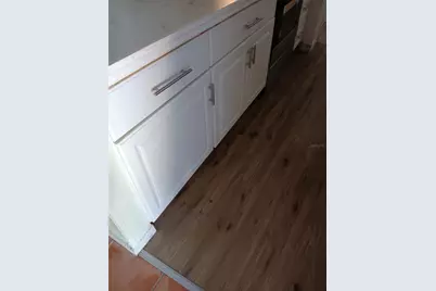 3001 Eden Mills Dr, Sarasota, FL 34237 - Photo 7