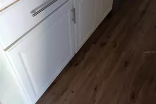 3001 Eden Mills Dr, Sarasota, FL 34237 - Photo 7