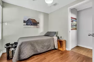 719 35th St W, Bradenton, FL 34205 - Photo 35