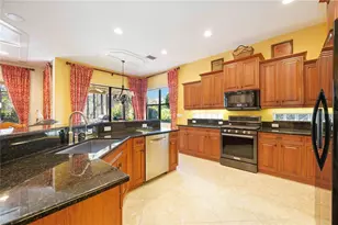 3706 80th Dr E, Sarasota, FL 34243 - Photo 21