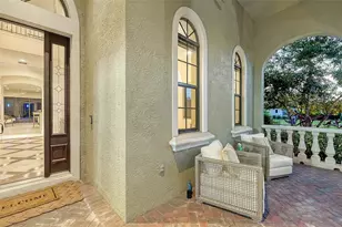 3706 80th Dr E, Sarasota, FL 34243 - Photo 5
