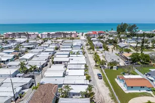 2601 Gulf Dr N, Bradenton Beach, FL 34217 - Photo 17