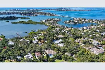 4009 Red Rock Lane, Sarasota, FL 34231 - Photo 7