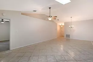 4799 Oak Forest Dr W, Sarasota, FL 34231 - Photo 11