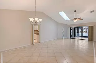 4799 Oak Forest Dr W, Sarasota, FL 34231 - Photo 3