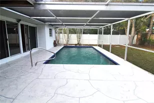 7464 Cass Cir, Sarasota, FL 34231 - Photo 7