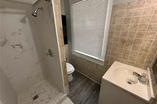 612 26th St W, Bradenton, FL 34205 - Photo 3