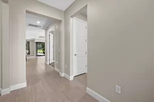 6835 Chester Trail, Bradenton, FL 34202 - Photo 3