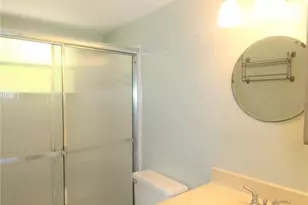 5509 Fountain Lake Cir, Bradenton, FL 34207 - Photo 9