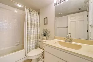 5655 Sheffield Greene Cir, Sarasota, FL 34235 - Photo 19