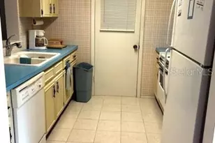 1040 Jamaica Rd, Venice, FL 34293 - Photo 11