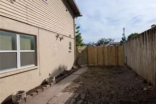 1118 15th St W, Bradenton, FL 34205 - Photo 15