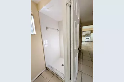 1118 15th Street W, Bradenton, FL 34205 - Photo 3