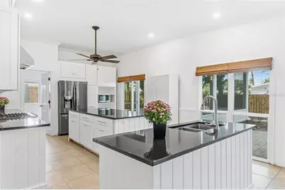 3410 S School Avenue, Sarasota, FL 34239 - Photo 11