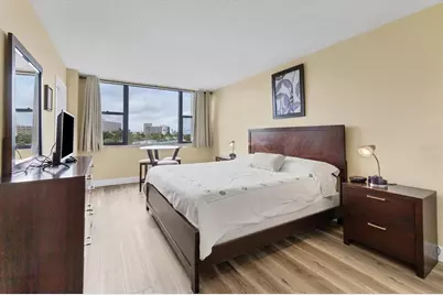 5855 Midnight Pass Road #420, Sarasota, FL 34242 - Photo 17