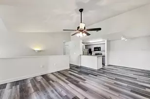 8911 Manor Loop, Lakewood Ranch, FL 34202 - Photo 17
