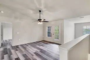 8911 Manor Loop, Lakewood Ranch, FL 34202 - Photo 5