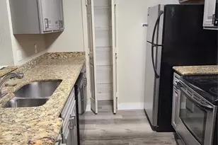 8911 Manor Loop, Lakewood Ranch, FL 34202 - Photo 5