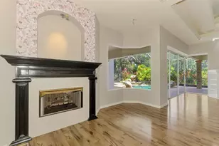 4889 Carrington Cir, Sarasota, FL 34243 - Photo 13