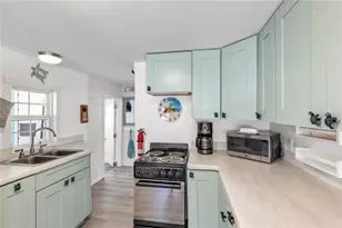 2601 Gulf Dr N, Bradenton Beach, FL 34217 - Photo 11