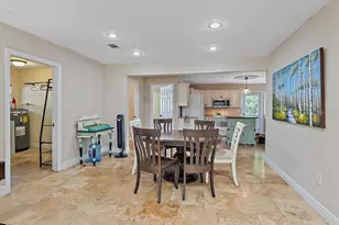 2313 Loma Linda St, Sarasota, FL 34239 - Photo 7