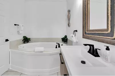 4006 5th Avenue, Holmes Beach, FL 34217 - Photo 21