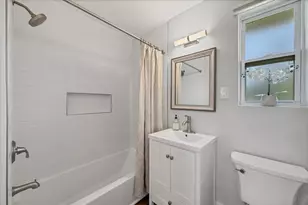 4737 Del Rio Way S, Gulfport, FL 33711 - Photo 23