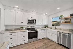 4737 Del Rio Way S, Gulfport, FL 33711 - Photo 13