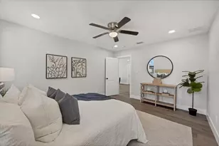 4737 Del Rio Way S, Gulfport, FL 33711 - Photo 19