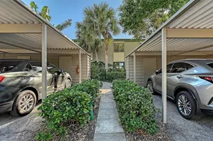 1518 Pelican Point Dr, Sarasota, FL 34231 - Photo 33