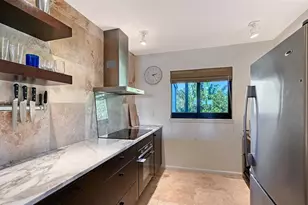 1518 Pelican Point Dr, Sarasota, FL 34231 - Photo 17