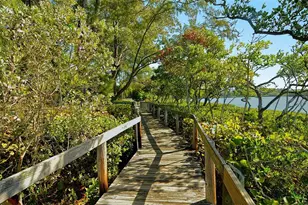 1518 Pelican Point Dr, Sarasota, FL 34231 - Photo 55