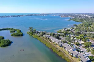 1518 Pelican Point Dr, Sarasota, FL 34231 - Photo 37