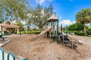 1308 Thornapple Dr, Osprey, FL 34229 - Photo 43