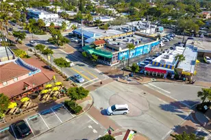 3835 Almeria Ct, Sarasota, FL 34239 - Photo 43