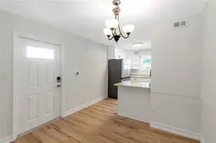 3835 Almeria Ct, Sarasota, FL 34239 - Photo 13