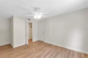 3835 Almeria Ct, Sarasota, FL 34239 - Photo 15