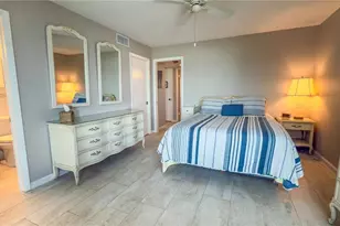 1900 Benjamin Franklin Dr, Sarasota, FL 34236 - Photo 11