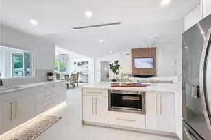 2308 Tulip Street Tulip St, Sarasota, FL 34239 - Photo 25