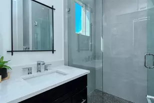 2406 Avenue C, Bradenton Beach, FL 34217 - Photo 33