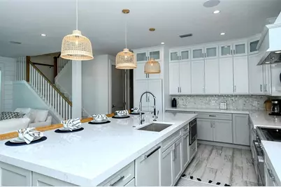 2406 Avenue C, Bradenton Beach, FL 34217 - Photo 19