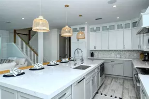 2406 Avenue C, Bradenton Beach, FL 34217 - Photo 19