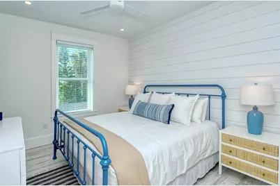 2406 Avenue C, Bradenton Beach, FL 34217 - Photo 51