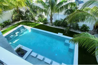 2406 Avenue C, Bradenton Beach, FL 34217 - Photo 9