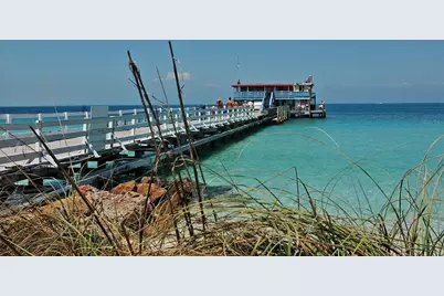 2406 Avenue C, Bradenton Beach, FL 34217 - Photo 95