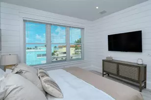 2406 Avenue C, Bradenton Beach, FL 34217 - Photo 45